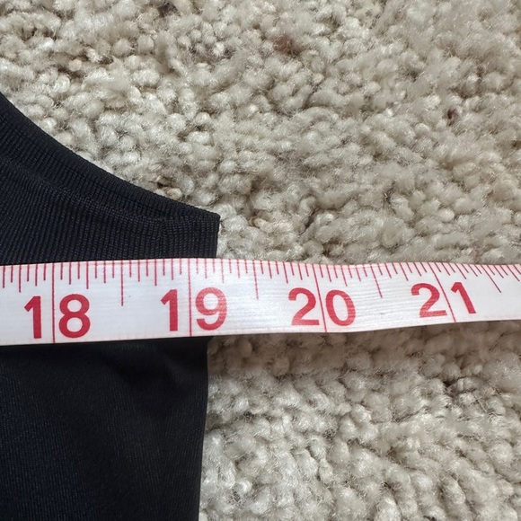 J LINDEBERG Yuri Sleeveless Polo Shirt. NWT sz Large (155) - Picture 6 of 9